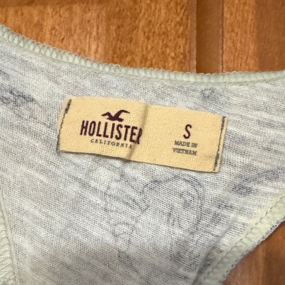Hollister Light Blue Fish Patterned Tank Top with Twist Back Small - Picture 2 of 7